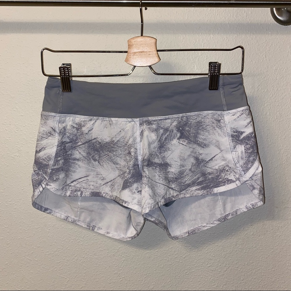 LuluLemon Speed Up Low-Rise Short 2.5”
